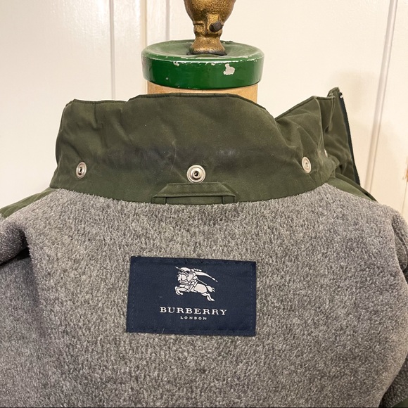 Burberry Green Hooded Jacket - Picture 9 of 16